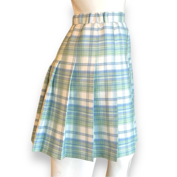 REWIND TARTAN GREEN/WHITE PLAID SKIRT. JUNIOR SIZE MEDIUM - Picture 4 of 7